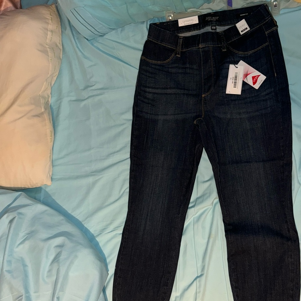 NWT Judy Blue Mid Rise Skinny Fit Jeans (Jeggings)